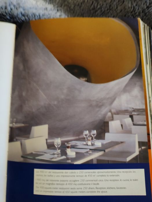 Книга за интериорен дизайн на ресторанти и барове