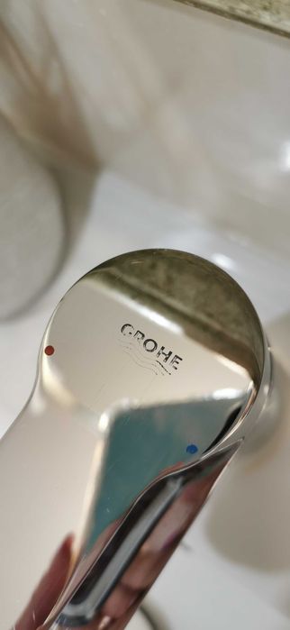 Chiuveta Arthema Vela CeraStyle cu baterie Grohe