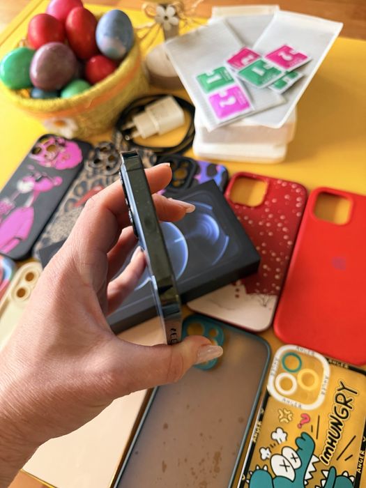 IPhone pro max - с 3 протектора + 10 калъфа