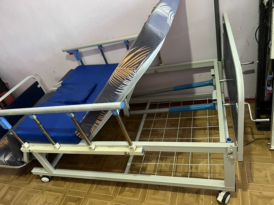 Медецинская кровать