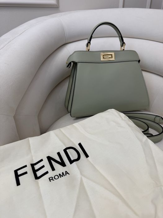 Geanta Fendi Peekaboo