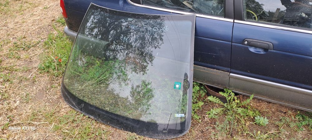 Предно(челно) стъкло за Peugeot 206 /Пежо 206
 2000-2004