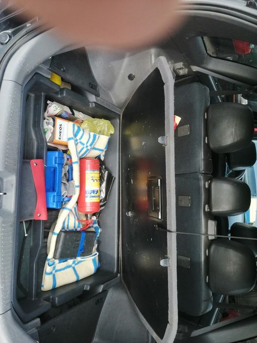 Продам Кия каренз