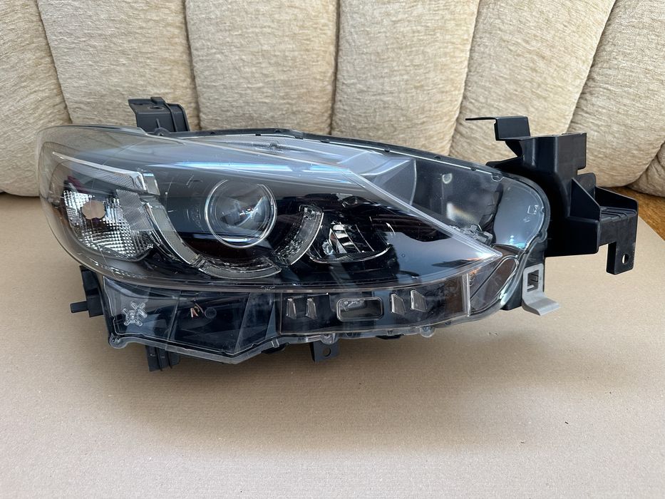 Far dreapta Mazda 6 2015-2020, stare foarte buna