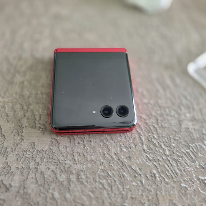 Моторола RAZR 60 Ultra