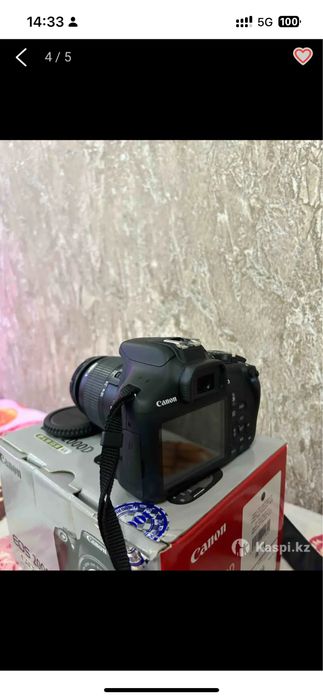 Фотоаппарат Canon EOS 2000D