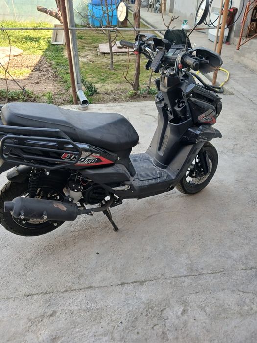 Sroʻchni sotiladi skuter Tank