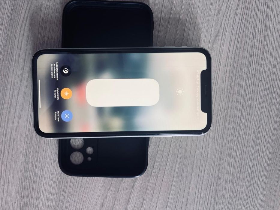 Iphone 11 whtie color 64гб.    Обмен бар