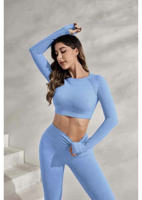 Продам фитнес костюм