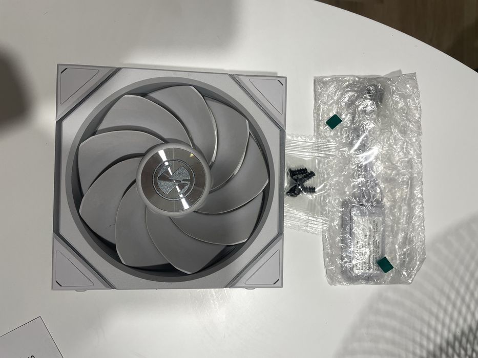 Ventilatoare Lian li Uni fan TL Wireless, controller