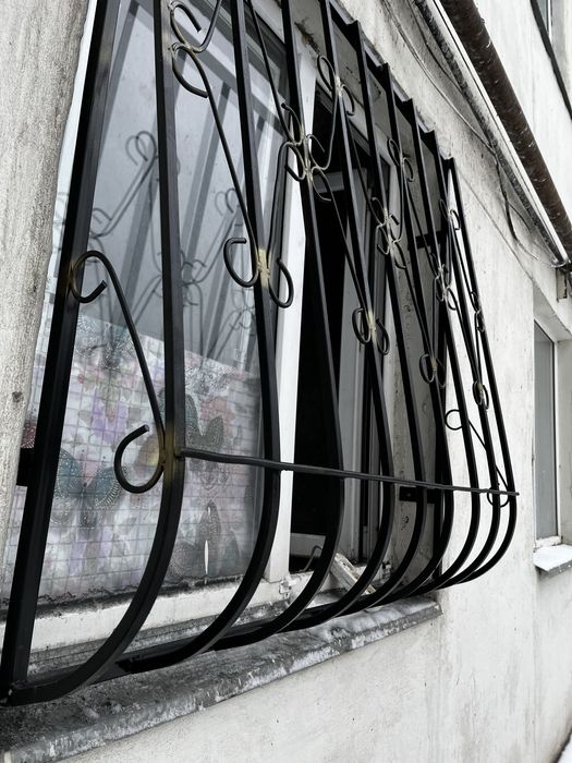 Решетки, оградки, лавочки