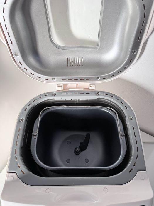 Mașină de pâine Russell Hobbs