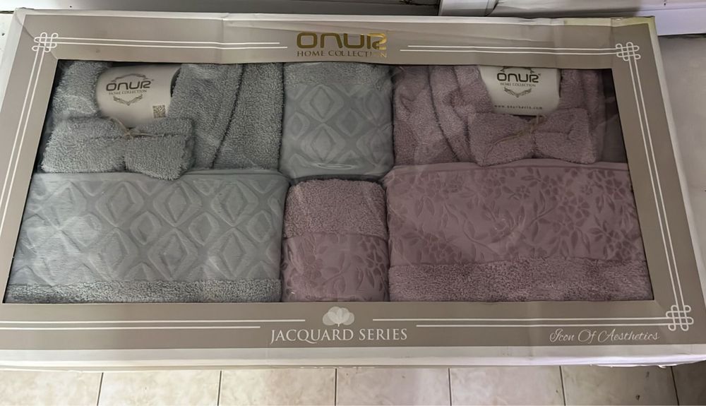 Продаются банные халаты