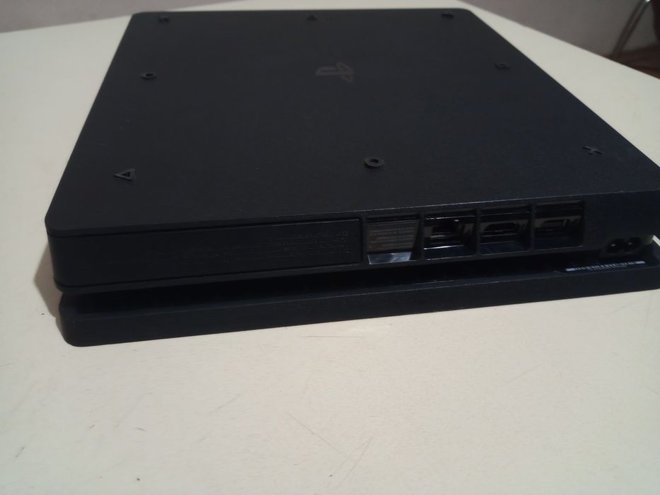 Playstation 4slim