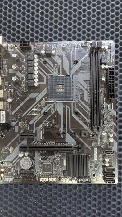 Gigabyte B450M-H