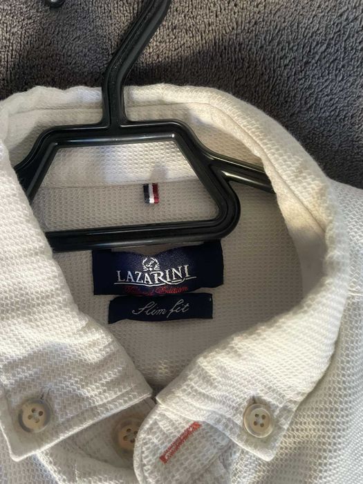 Чисто нова риза Lazarini.