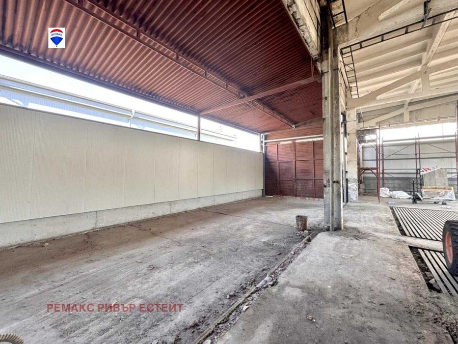 Продава се Промишлена сграда в Русе, Здравец Изток - 940 кв.м за 350 €/кв.м - Снимка #5