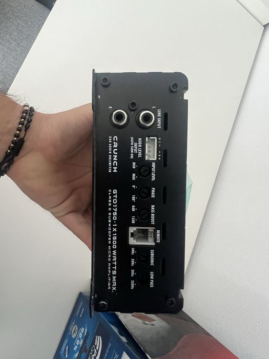 Amplificator auto crunch