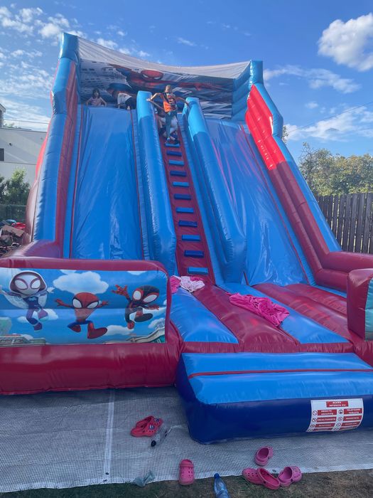 Tobogan gonflabil de închiriat - super party garantat!