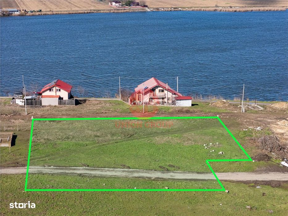 Teren Intravilan 2380 mp Langa Lac, Corbu