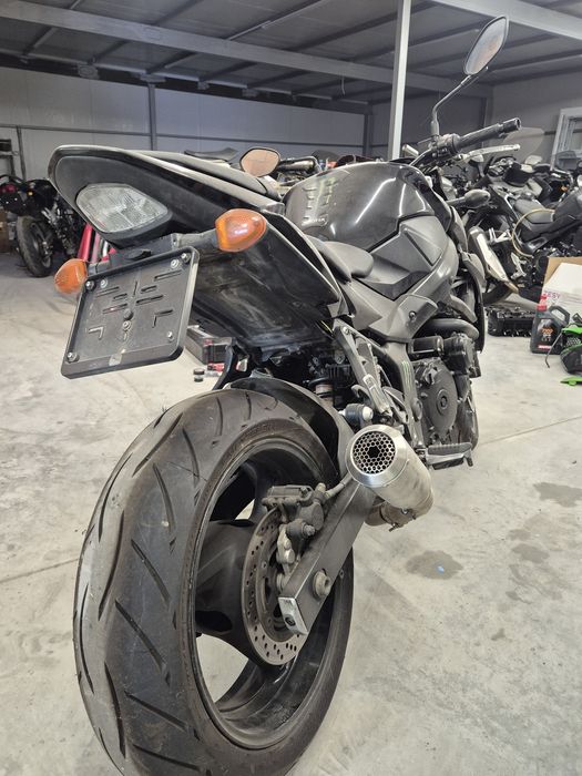 Suzuki gsr 750 на части