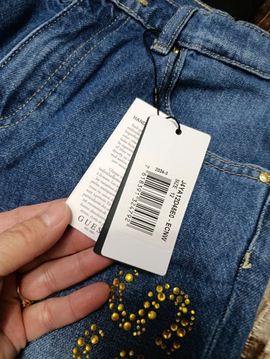 Продам джинсы на девочку