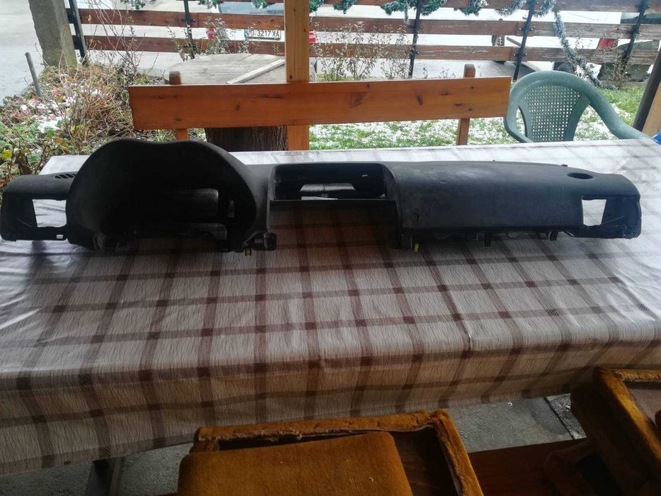 Табло за Тойота Авенсис 2.0 D 2004 година