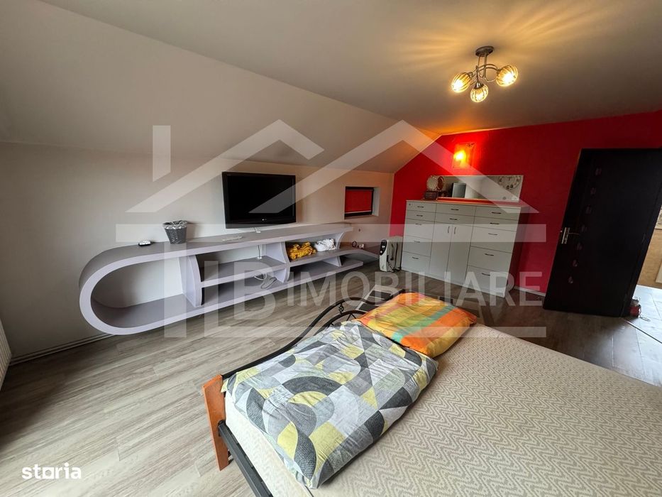 Casa cu 4 camere, 230mp, garaj, Zona Corunca