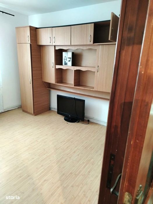 Apartament 3 camere 44mp zona buna mobilat utilat 53.000eur neg