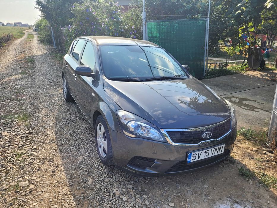 Kia Ceed 2010, 1,4 benzina