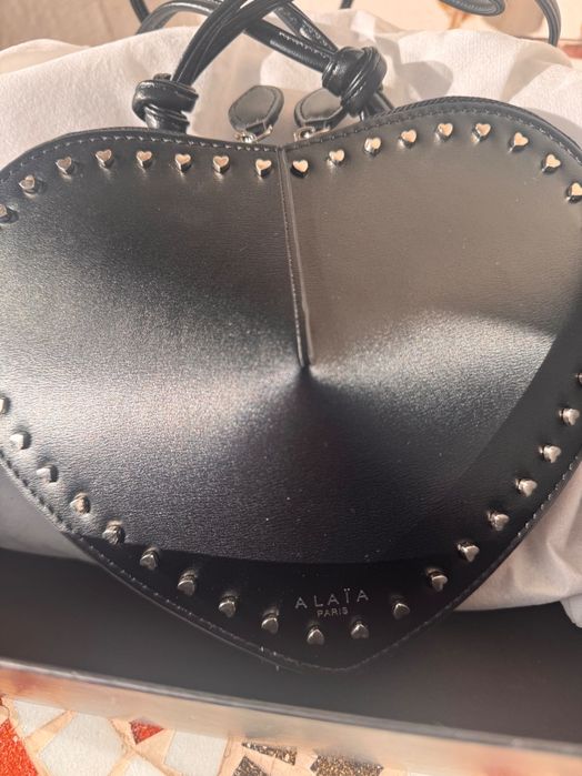 Чисто нова чанта Alia