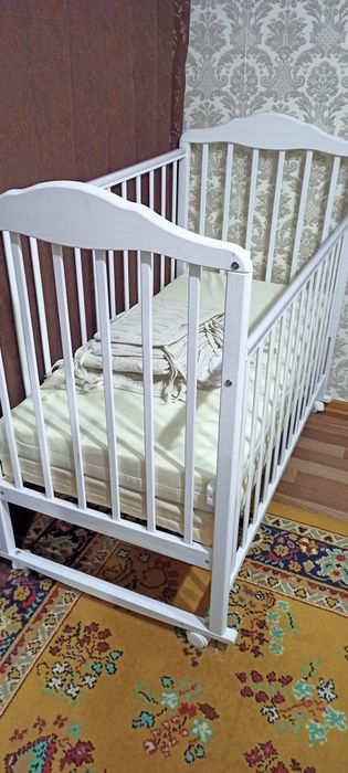 Продам детскую кроватку