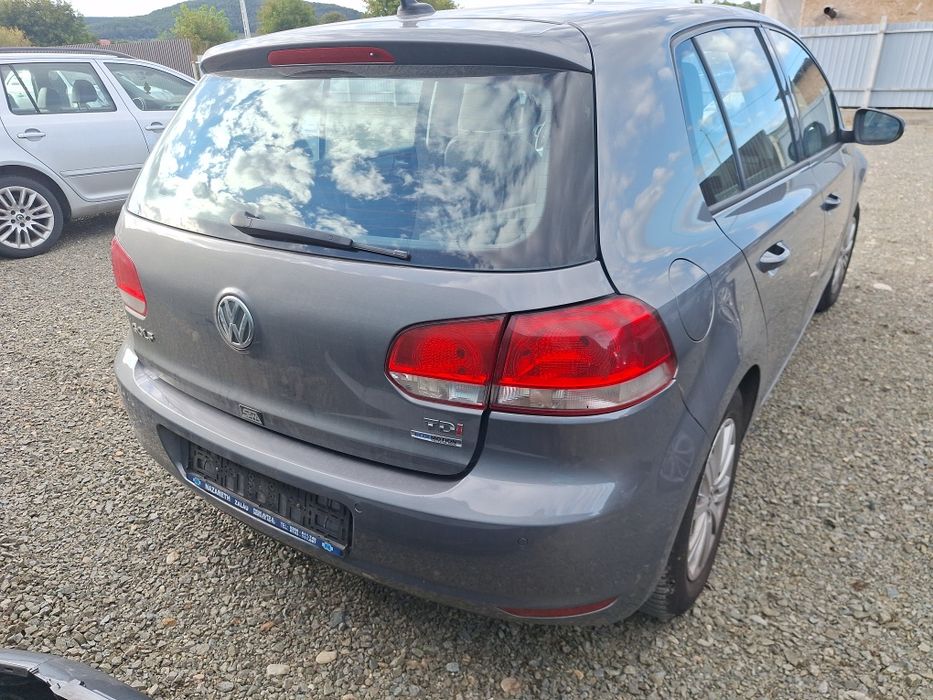 Dezmembrez VW Golf 6 hatchback 1.8 tsi CDAA negru LC9X si 1.6 CAY LA7T