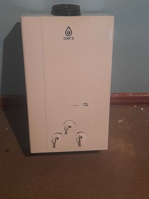 Продам газ колонку дакс пр. Китай с установкой, гарантией. Цена дог.