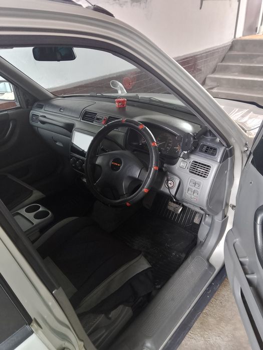 Продам машину Хонда CR-V