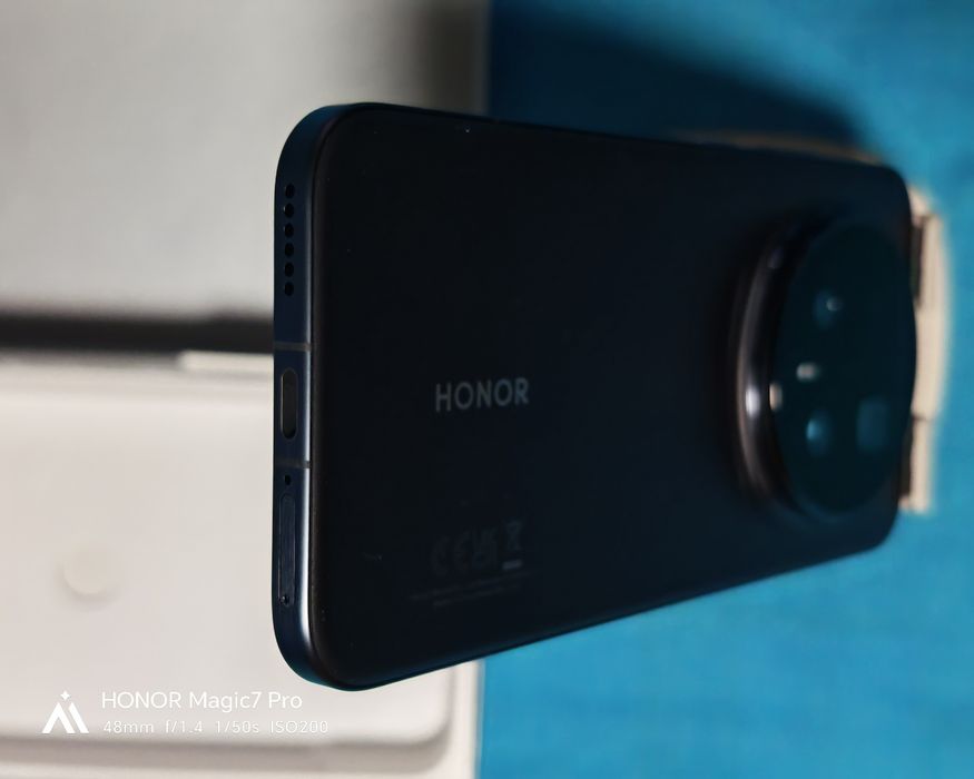 Honor Megic 8 Pro -rom512 ram-12 / color-Black. Model-Bkq-n 49. Гаранция до 02.2028.година.