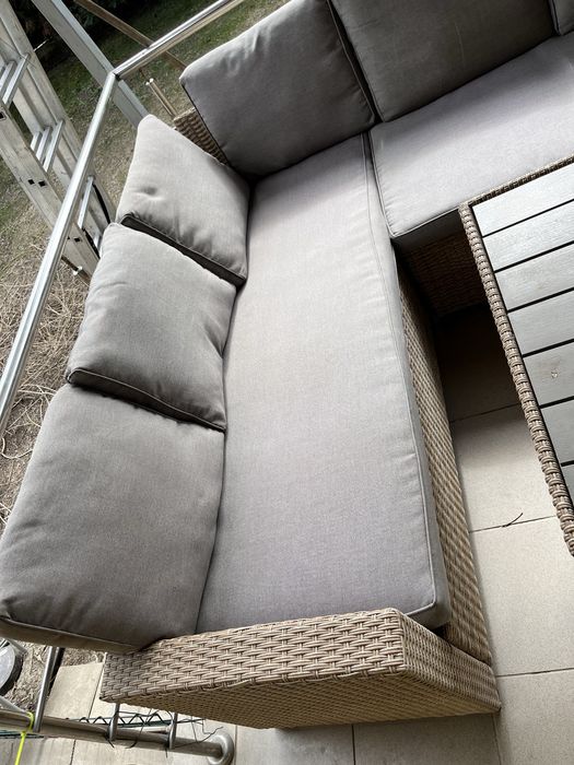 Set terasă 6 locuri (colțar + masă) JYSK AGERMOSE – stare foarte bună