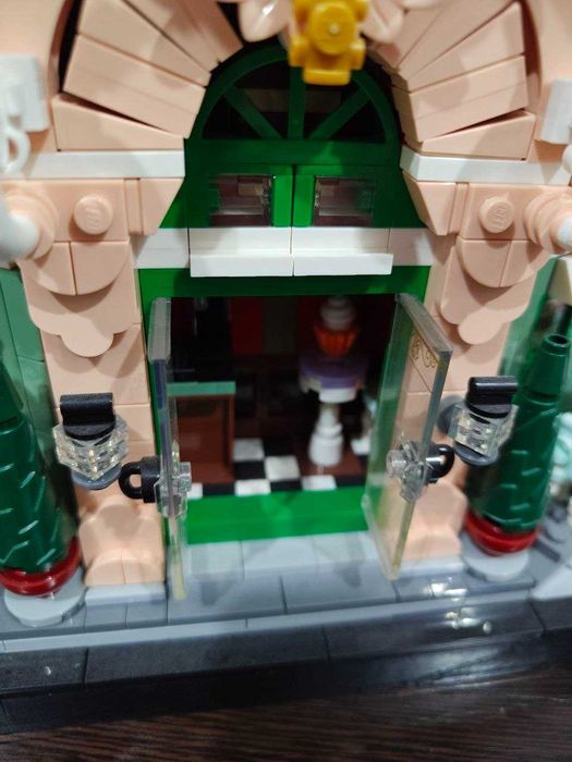Lego Icons  10362 French Café Французское кафе