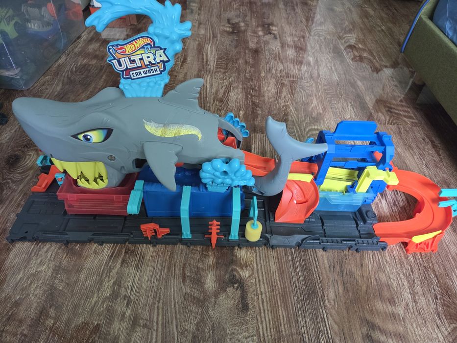 Hot wheels  city  rechin