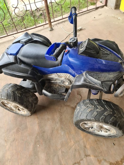 Продам  машинку квадроцикл