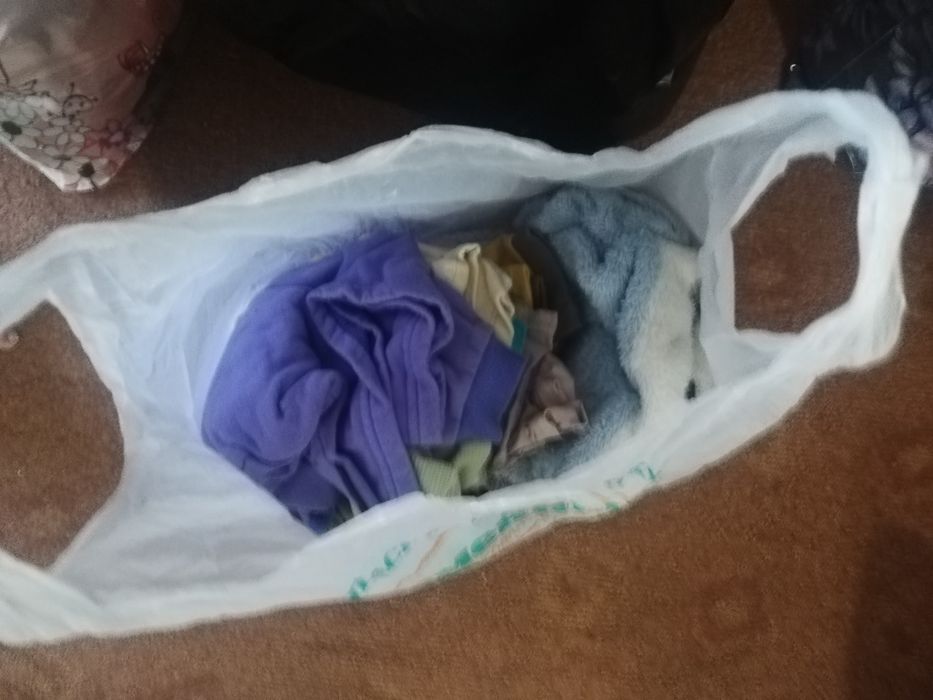 Отдам за вкусняшку одежду