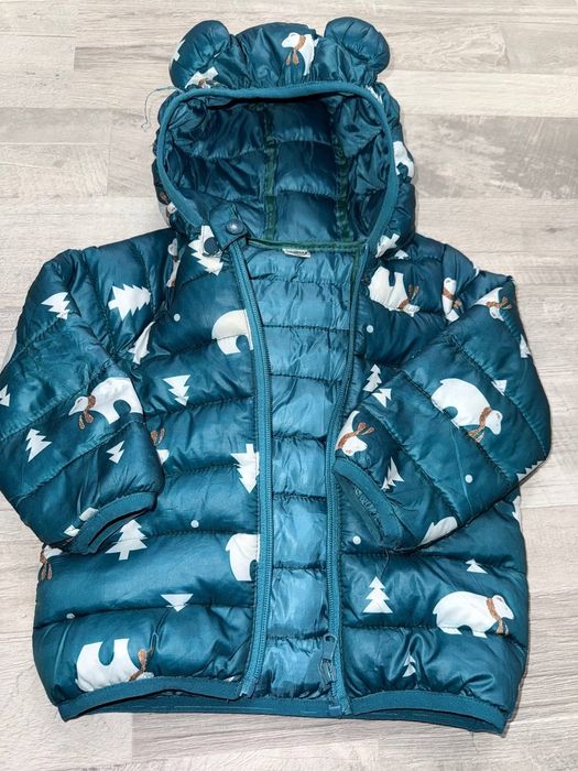 Детская тёплая куртка (зимняя) 
Состояние отличное, почти не носили