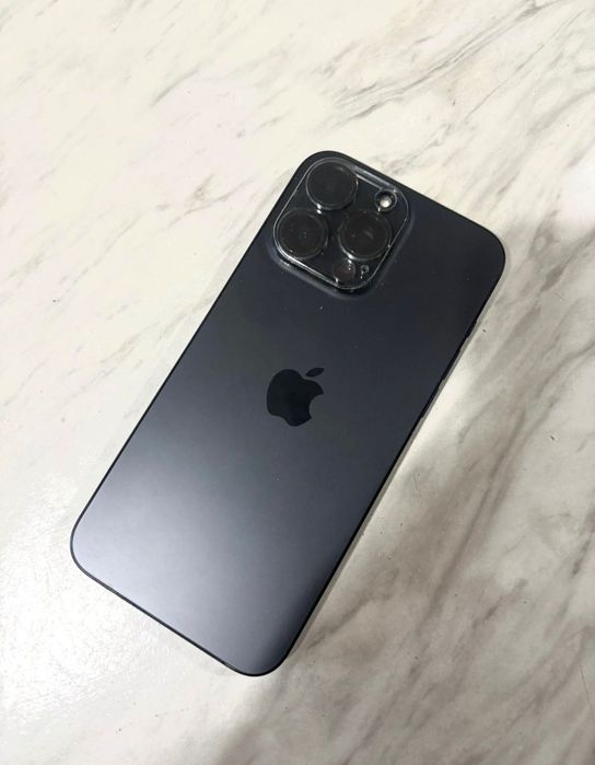 I phone 15 pro max 256 g