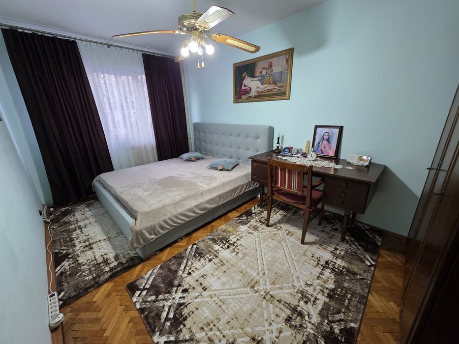 Apartament 3 camere Reșița — fotografia 3
