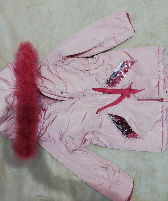 Куртка на девочку