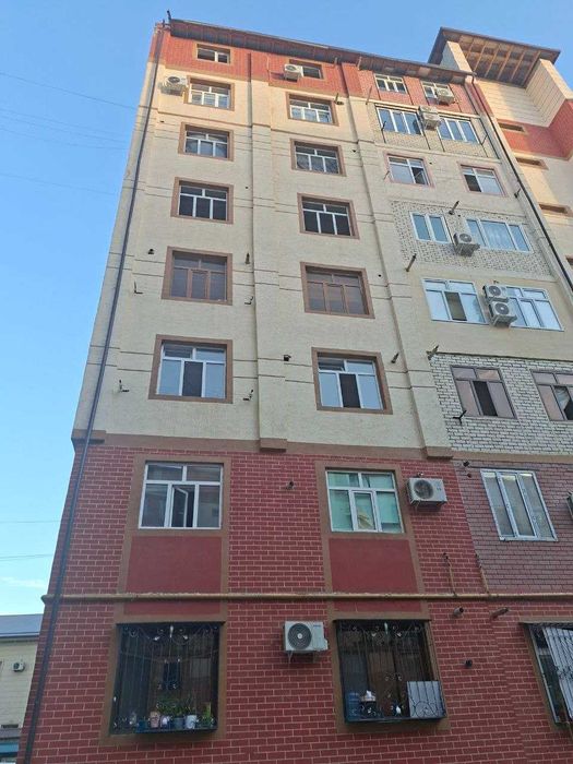 Квартира сотилади Иззат кучасида 43.98 кв каробка холатида