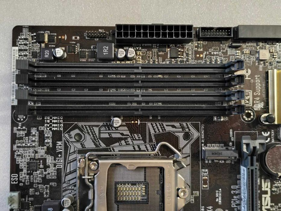 Placă de bază ASUS H170M-PLUS, Socket LGA1151, Chipset Intel H170 4x DDR4  M.2  mATX + I/O Shield