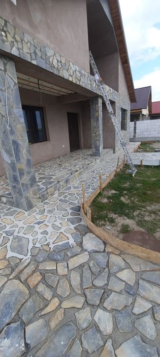 Piatră naturală de munte de Grecia montaj și transport oriunde în tara