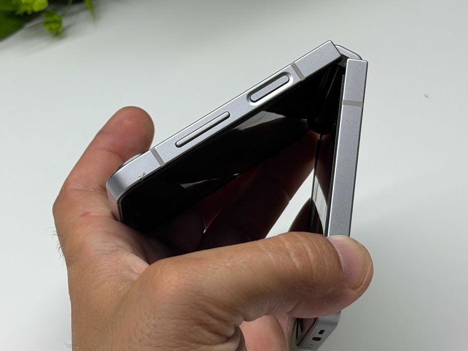 Samsung Galaxy Z Flip6 256GB 5G Silver