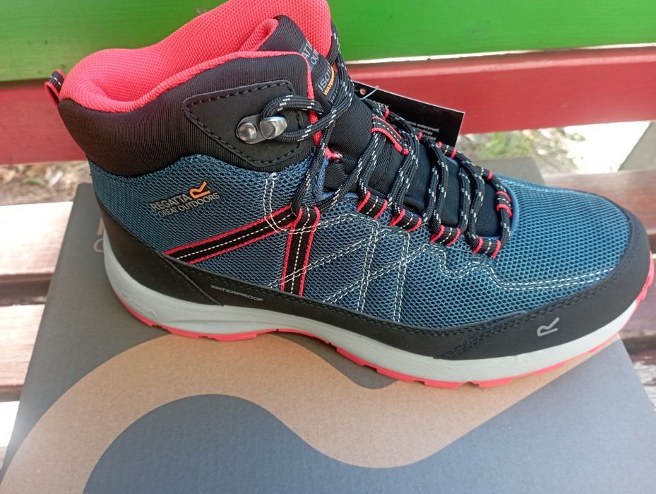 Нови мъжки зимни обувки Regatta